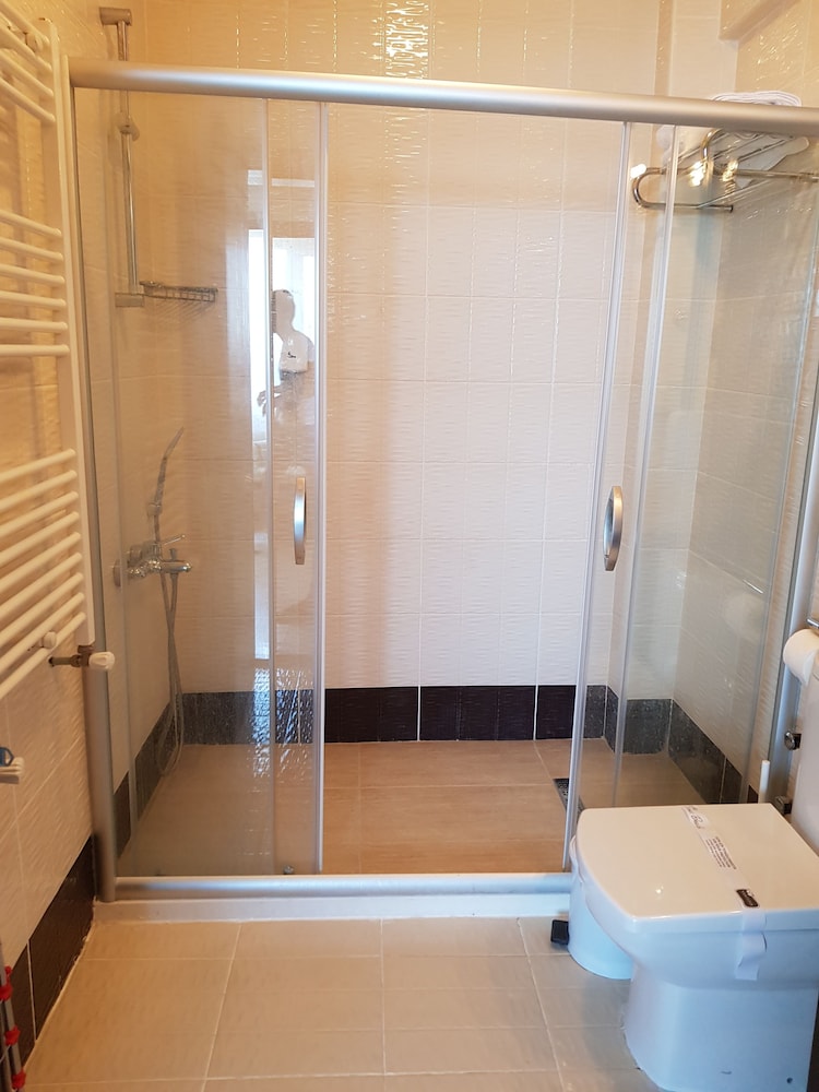 Troas Beach Hotel 57/59