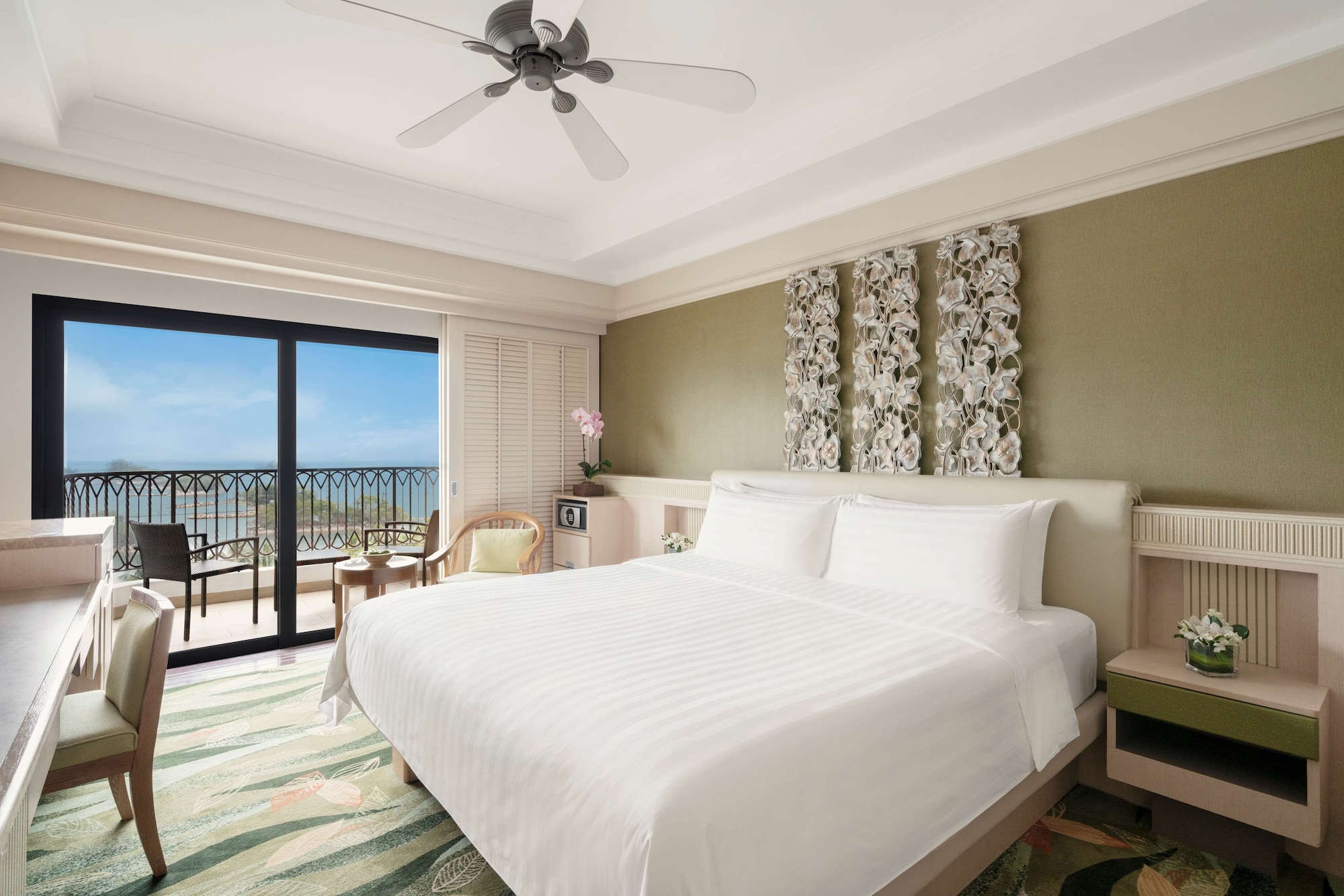 ROOM, KING BED, PANORAMIC SEA VIEW