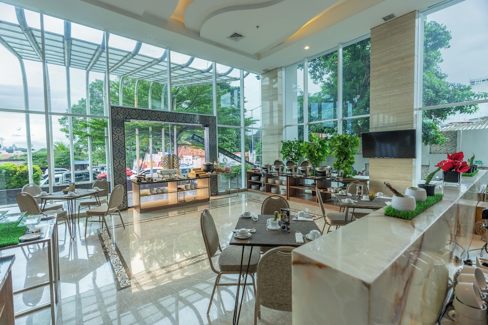 Hotel Azana Suites Hotel Antasari 13/23