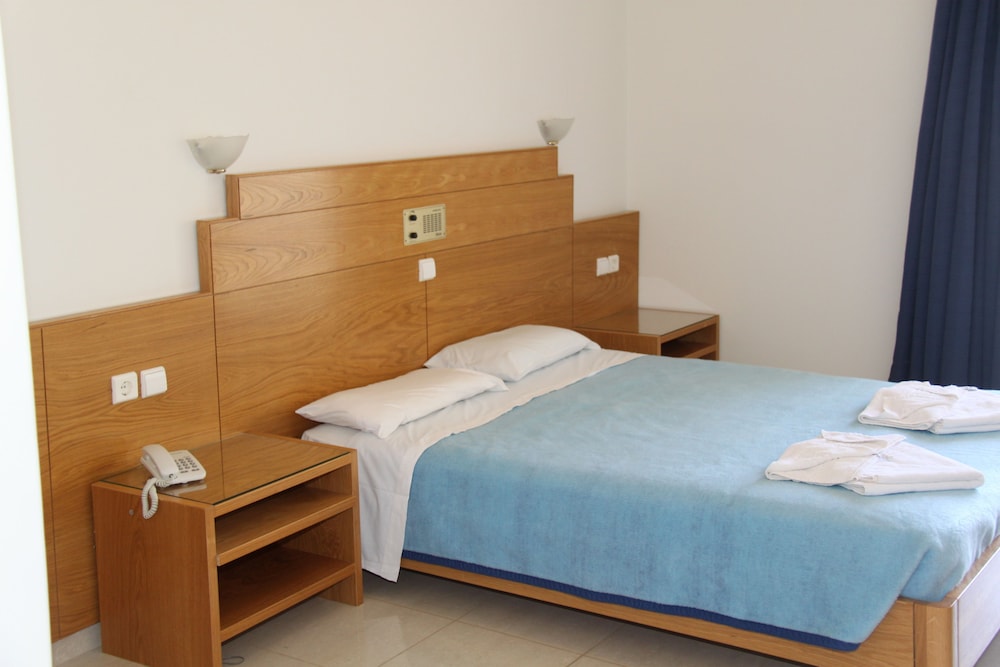 Eleftheria Hotel 11/42