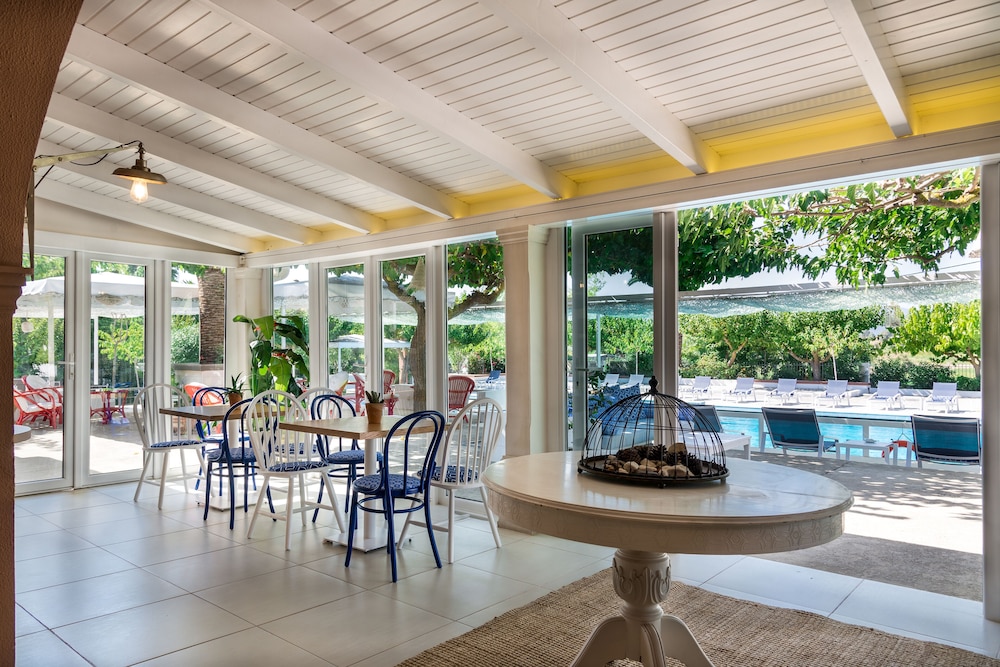 Sirocco Hotel - Adults Only 13/15