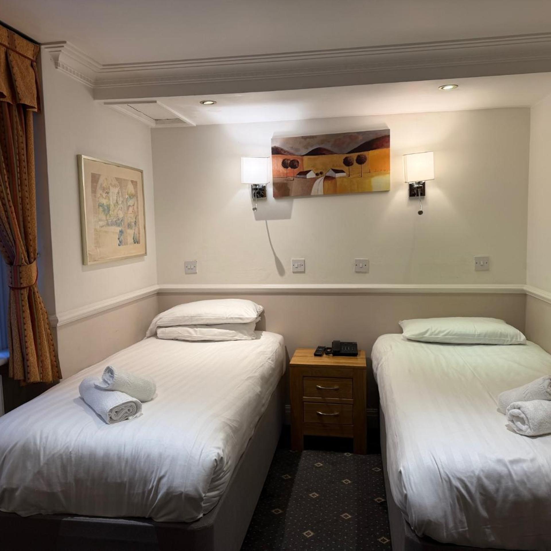 Semi Basement, Single Bed, Small, Ground Floor