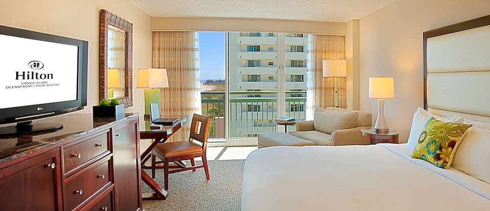 The Singer Oceanfront Resort, Curio Collection by Hilton 7/56