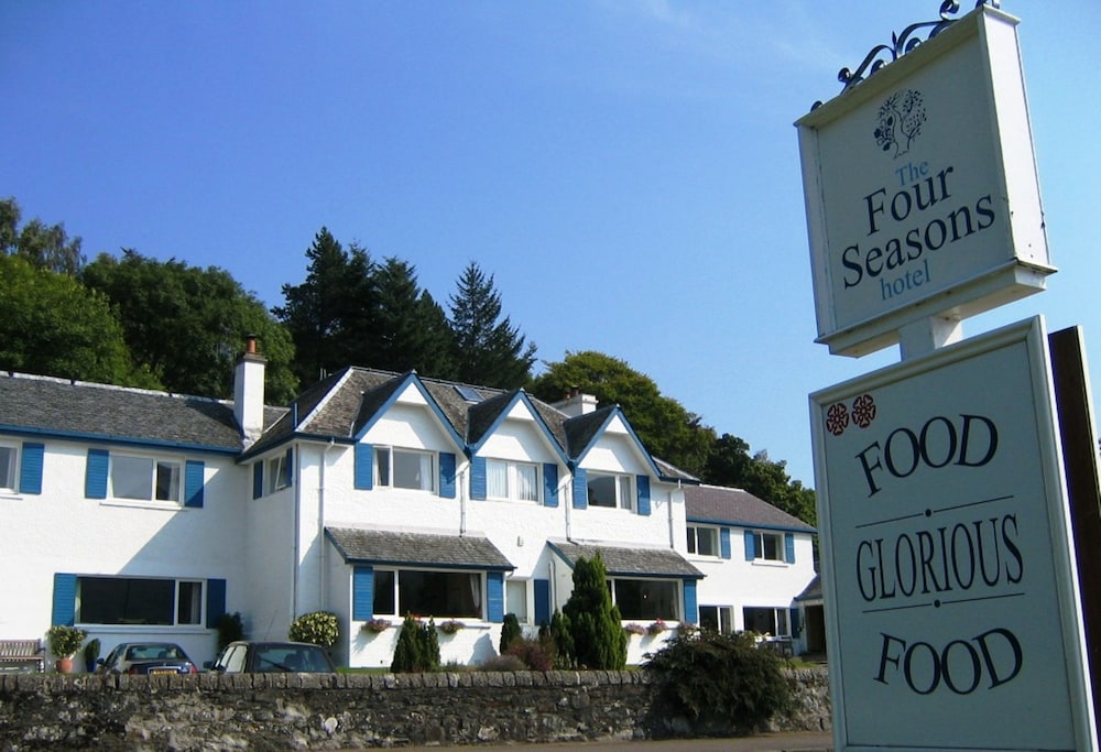 The Four Seasons Hotel 4/61
