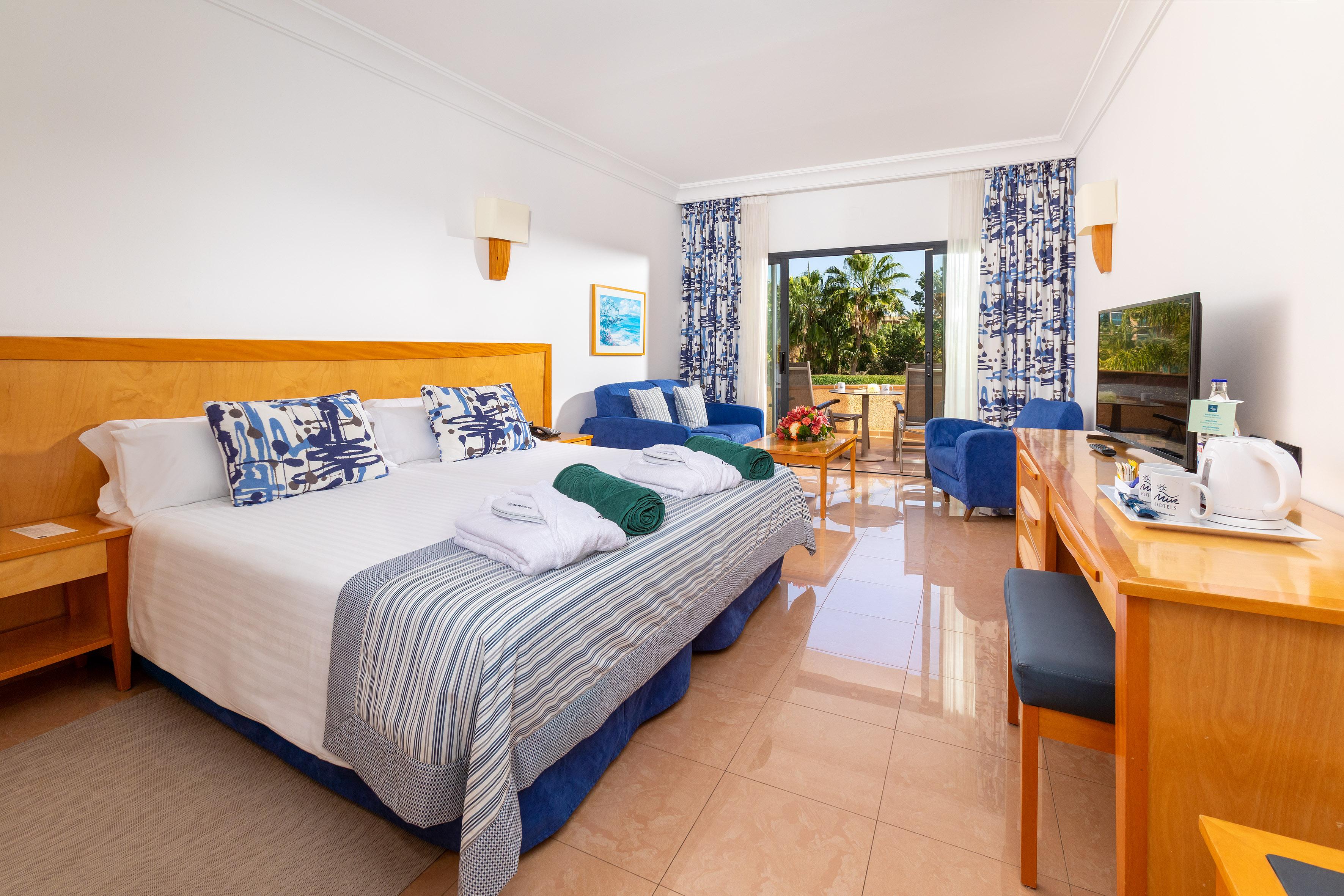 Room, Double Bed, Pool View, Balcony or Terrace