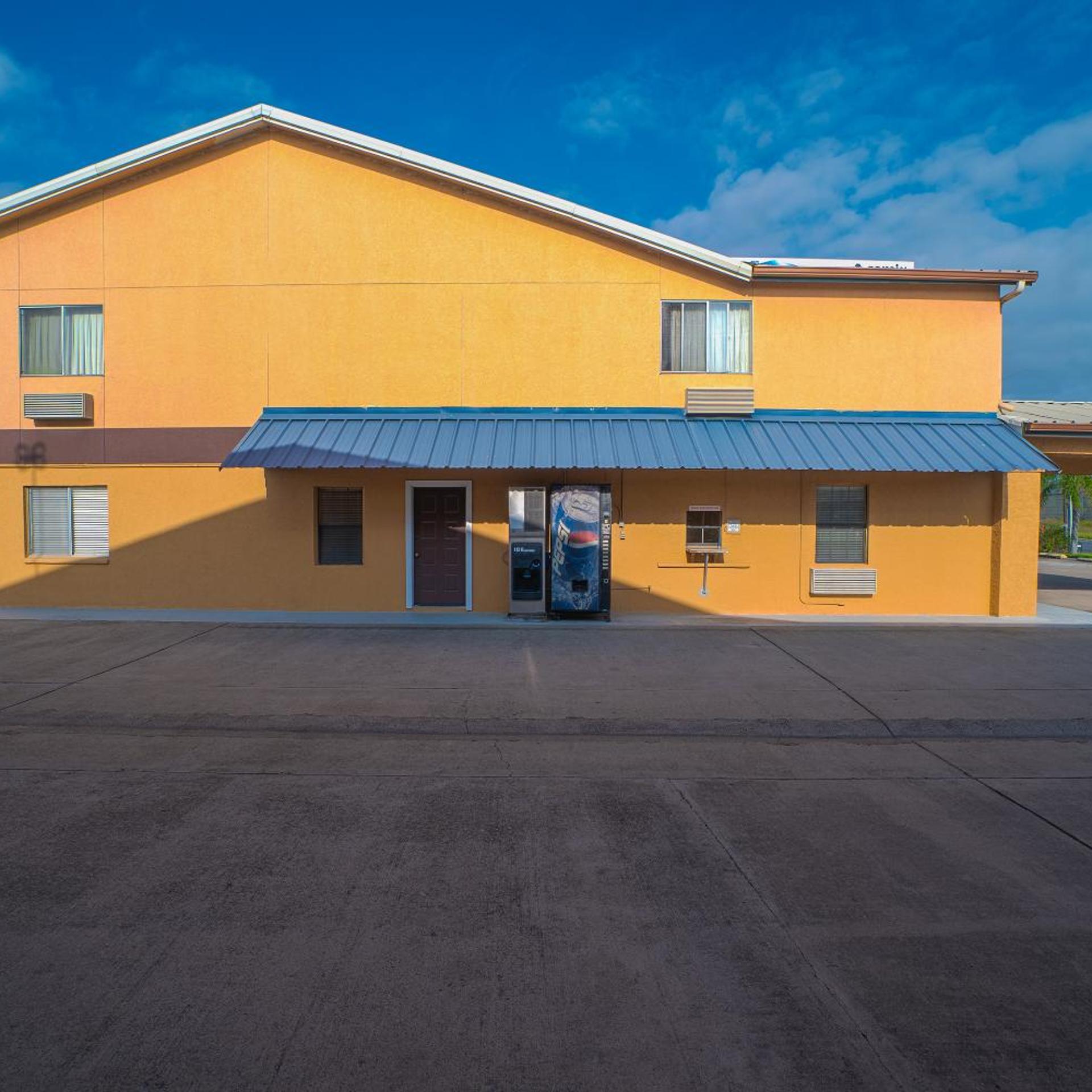 Executive Inn and Suites 4/50