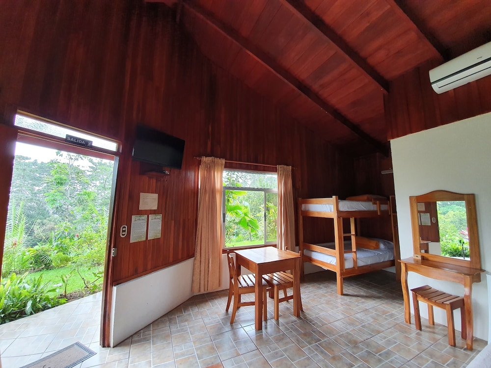 Brisas Arenal Hotel 55/71
