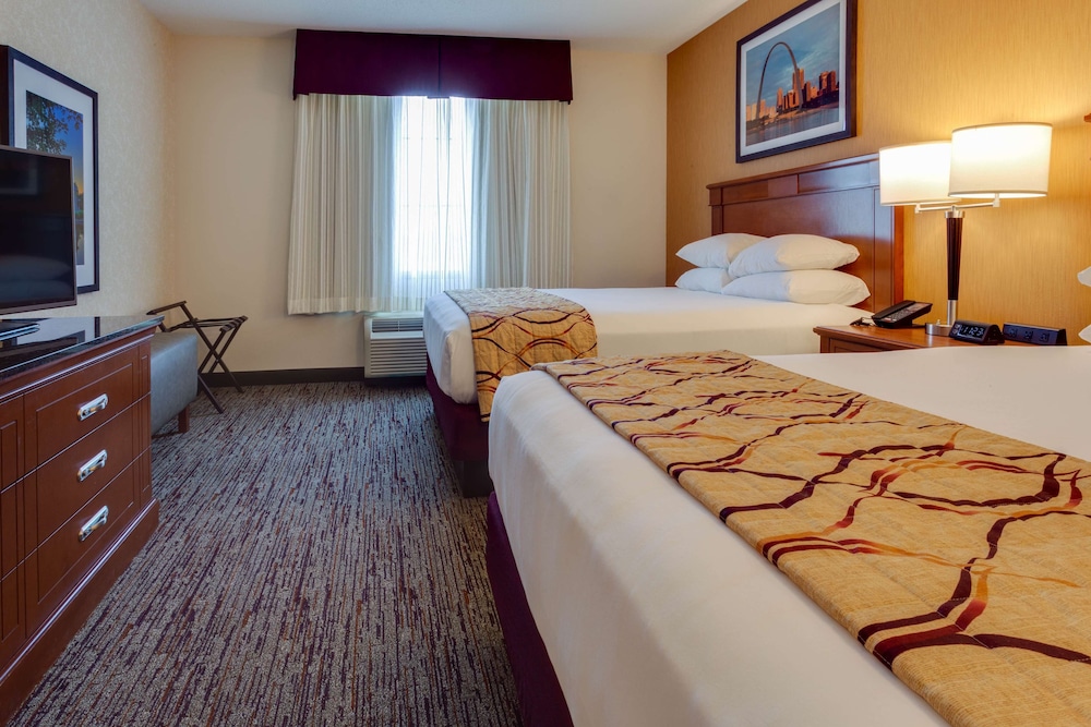 Drury Inn and Suites St Louis Forest Park 12/49