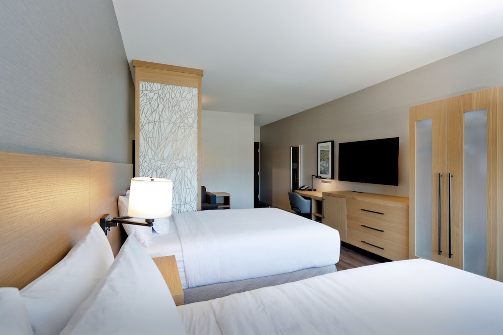 Hyatt Place Kelowna 8/30