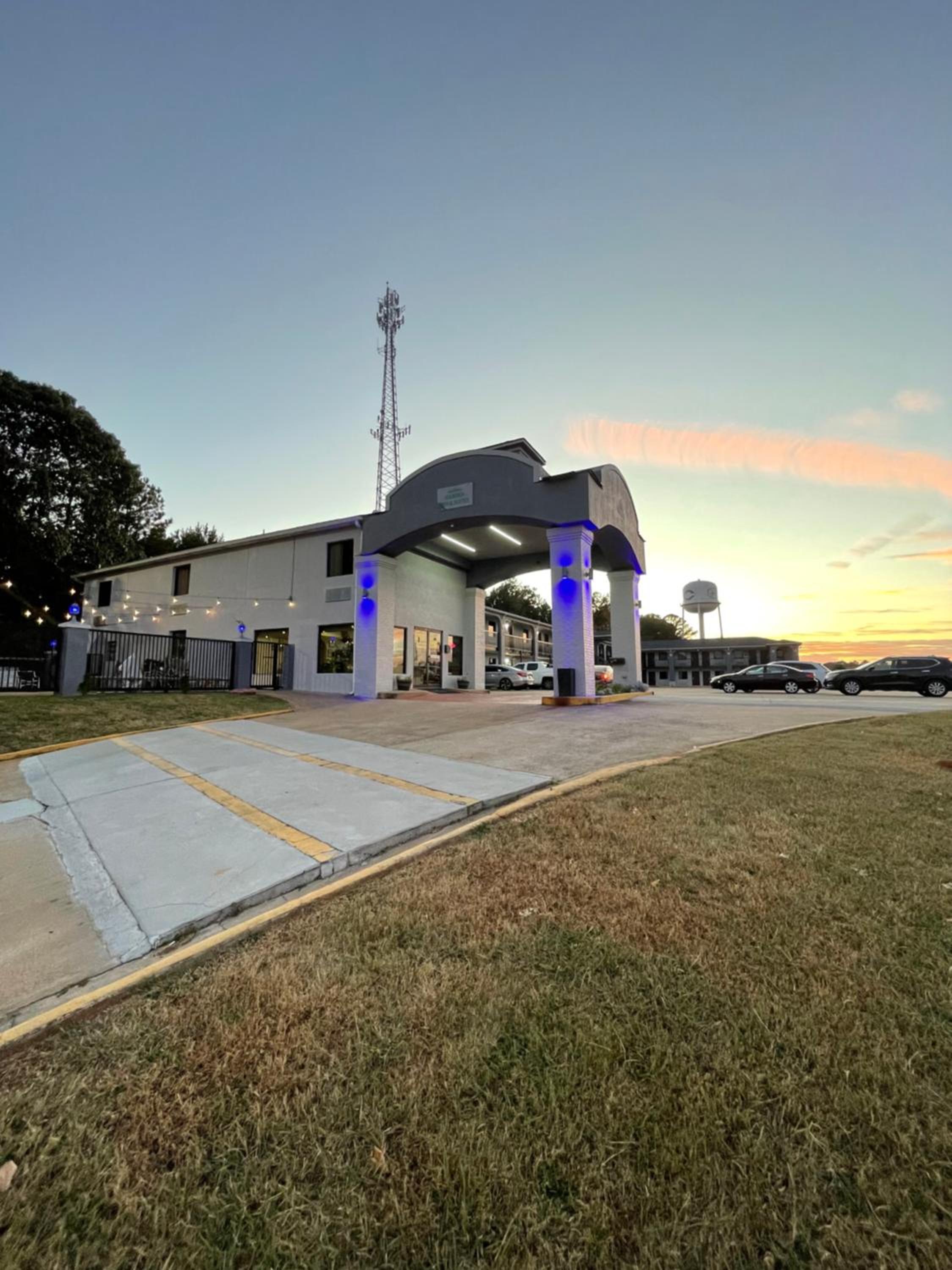 GARDEN INN & SUITES HOGANSVILLE 19/29