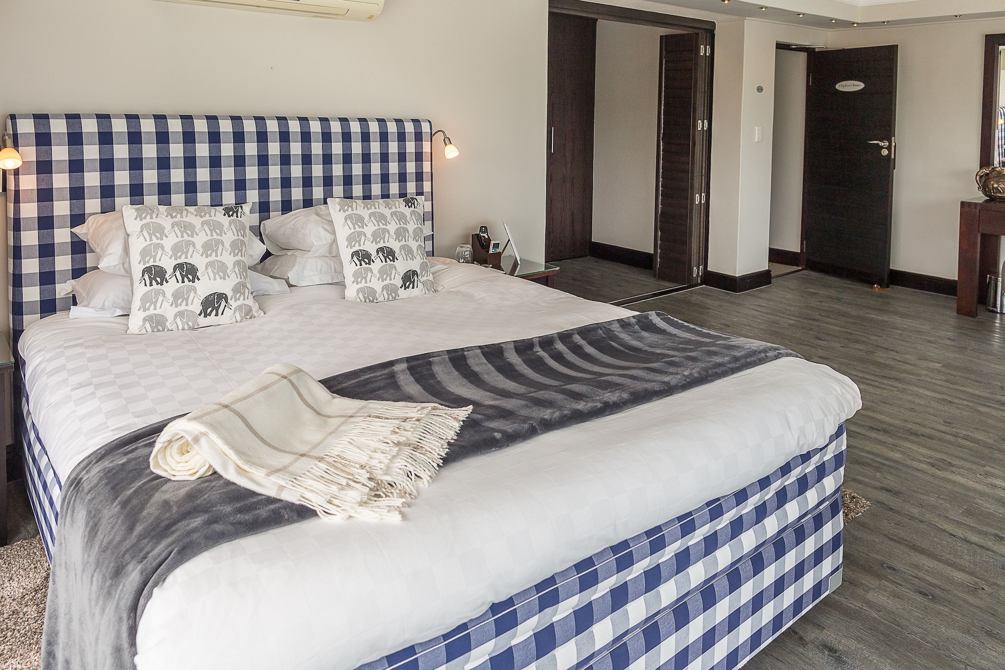 HONEYMOON, DOUBLE BED, OCEAN VIEW