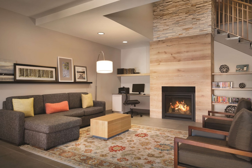 Country Inn & Suites by Radisson, Brooklyn Center, MN 21/30