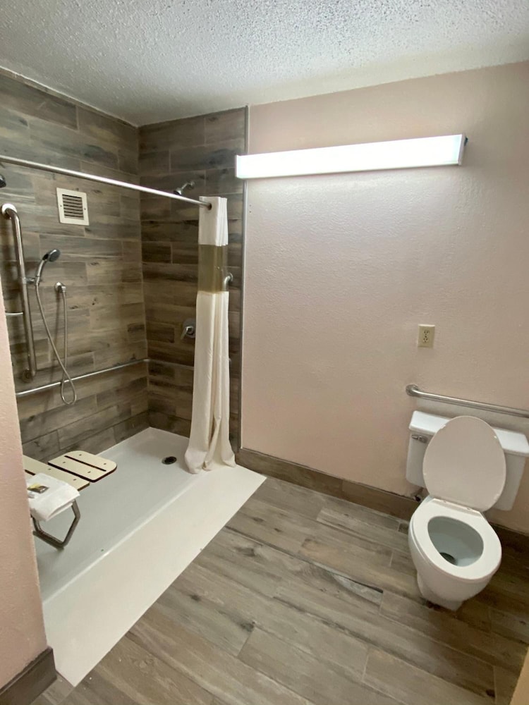 Motel6 Marianna, FL 58/60