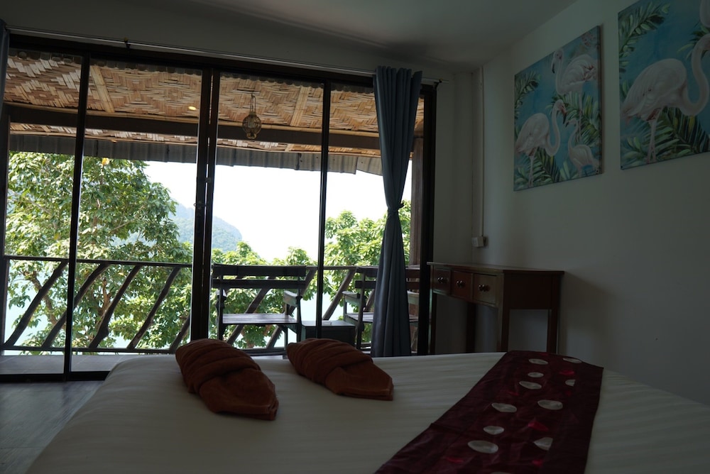Phi Phi Cozy Seafront Resort 44/67