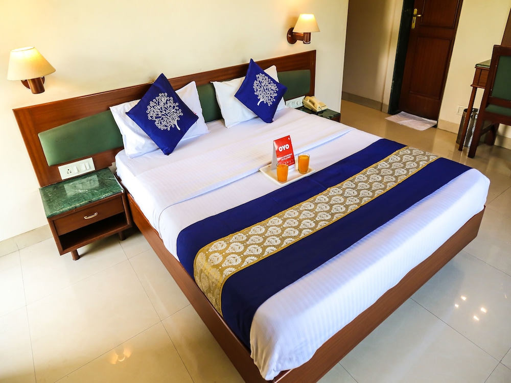 Oyo 9225 Hotel Lotus 6/20