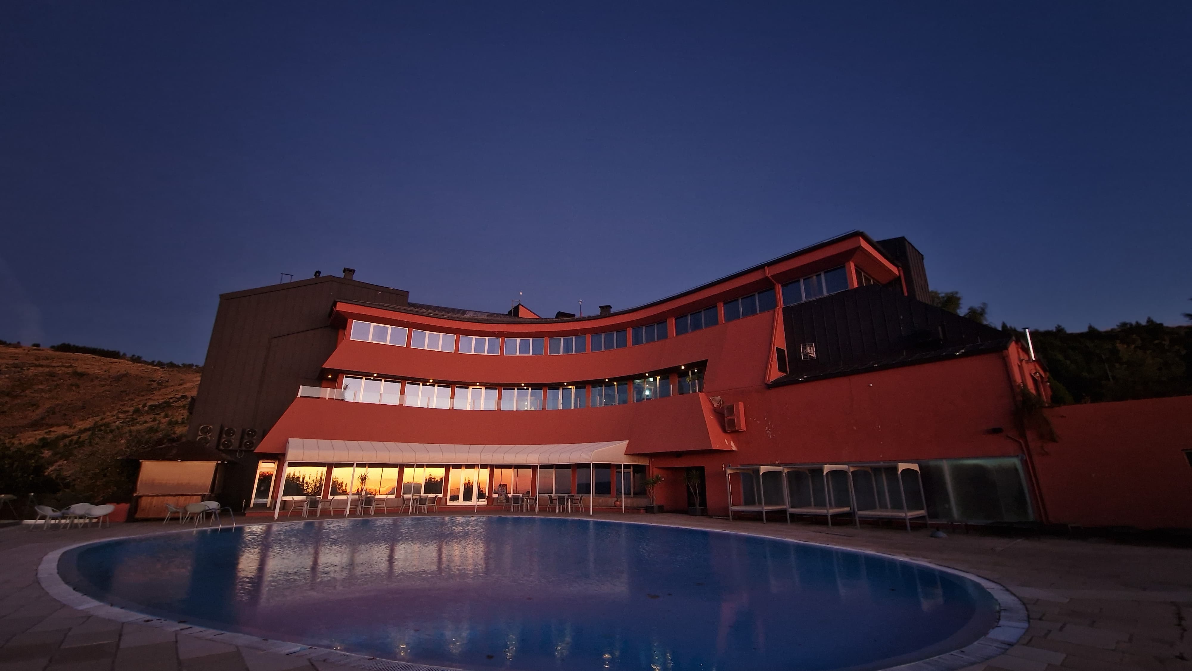 LUNA HOTEL DOS CARQUEIJAIS(FORMERLY HOTEL DOS CARQUEIJAIS) 9/84