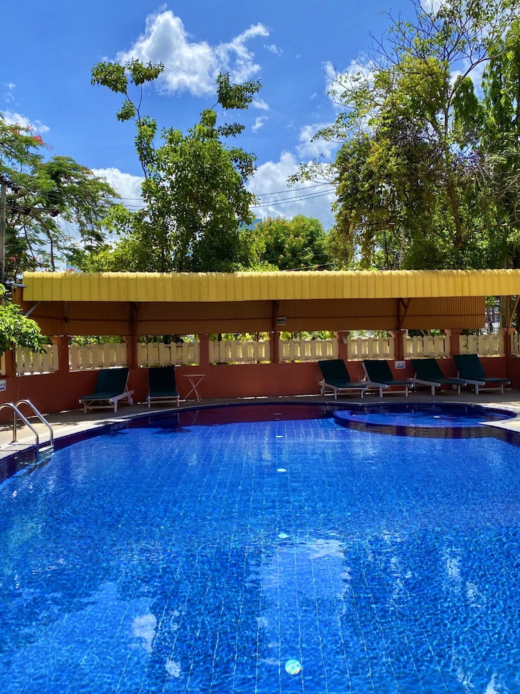 Takiab Beach Resort photo1