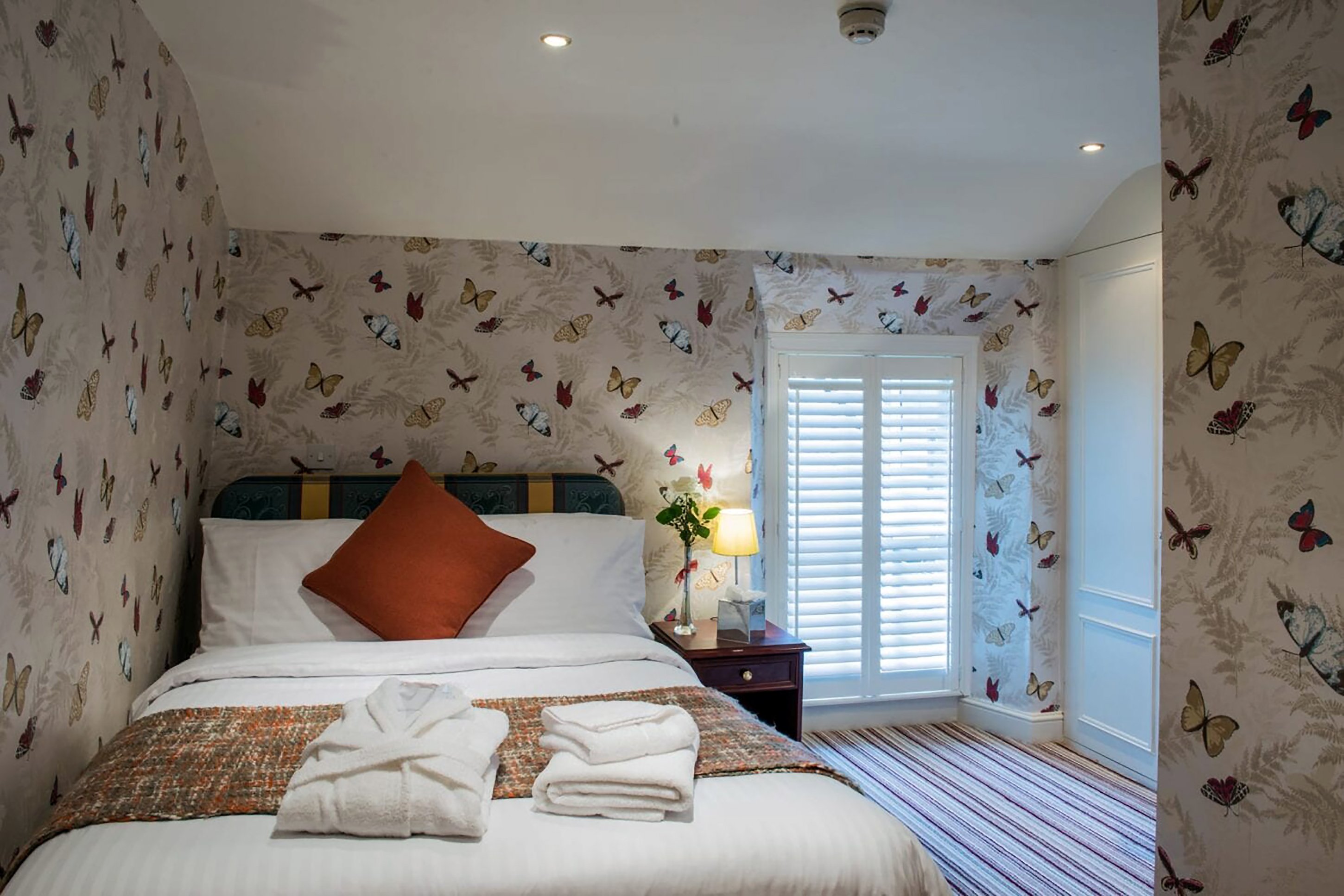 The Bear Hotel Cowbridge 4/16