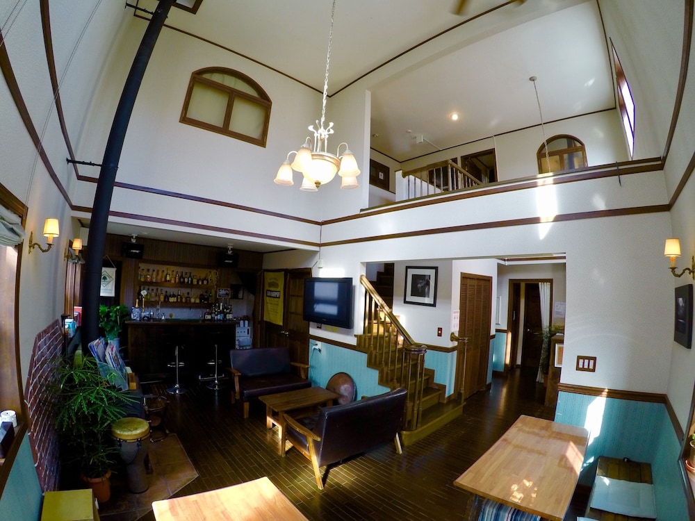 Iza Kamakura Guest House & Bar 53/65