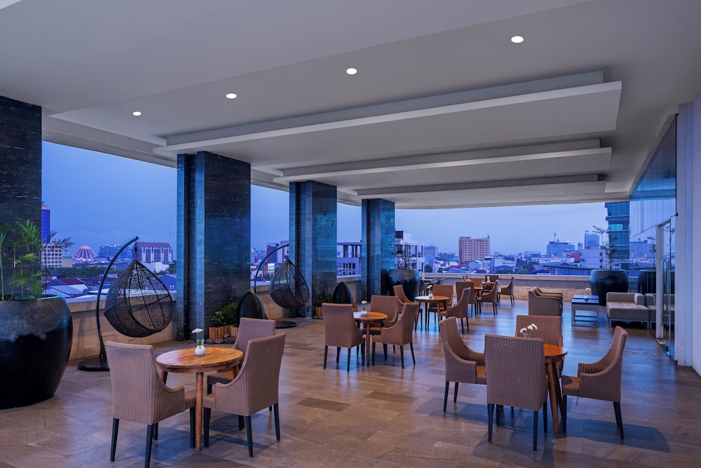 MELIA MAKASSAR 48/73