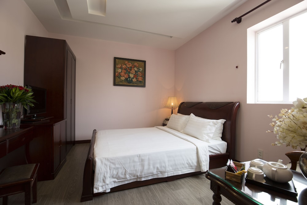 Kin Hotel Thai Van Lung 14/50