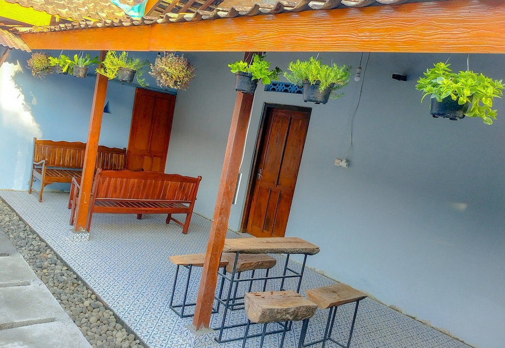 Genthong Homestay 8/44