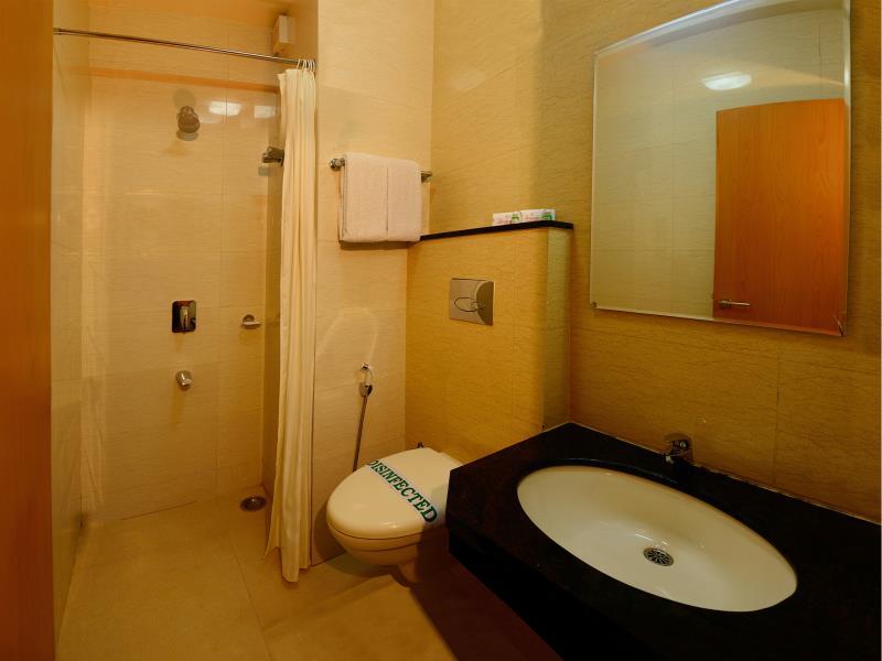 OYO Rooms Cross Cut Road Gokhale Street 34/34