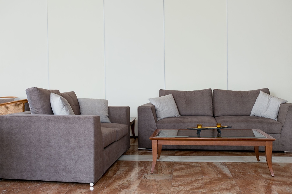 Tzaki Hotel 20/42