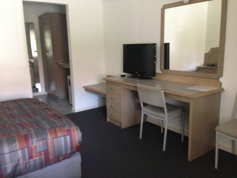 Nunawading Motor Inn 11/29