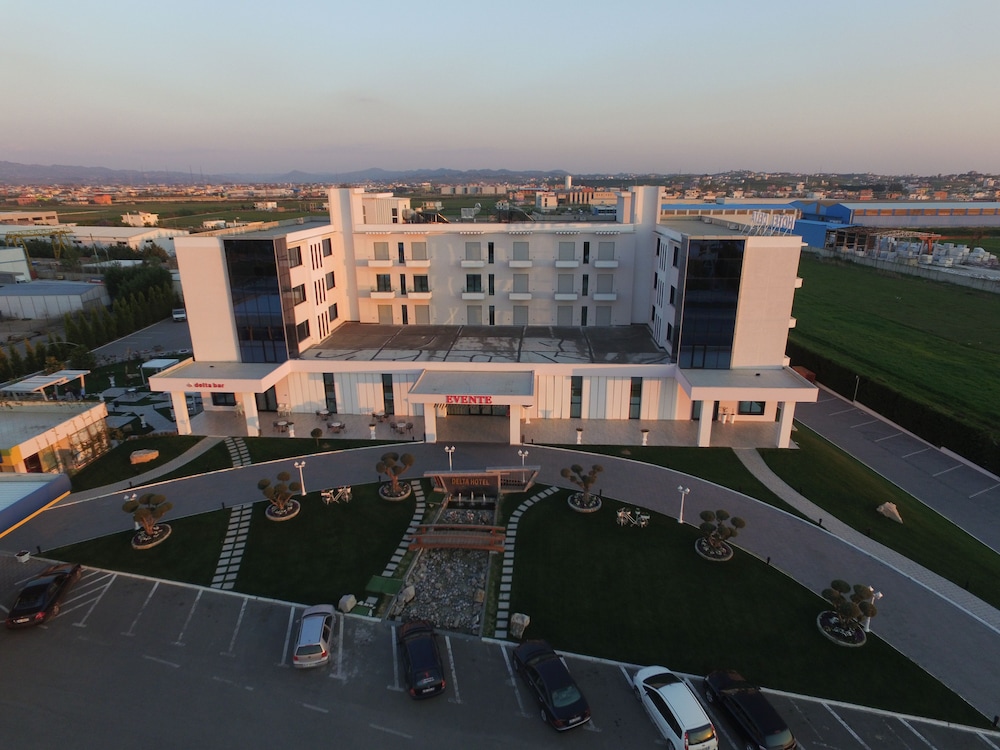 Delta Hotel 1/48