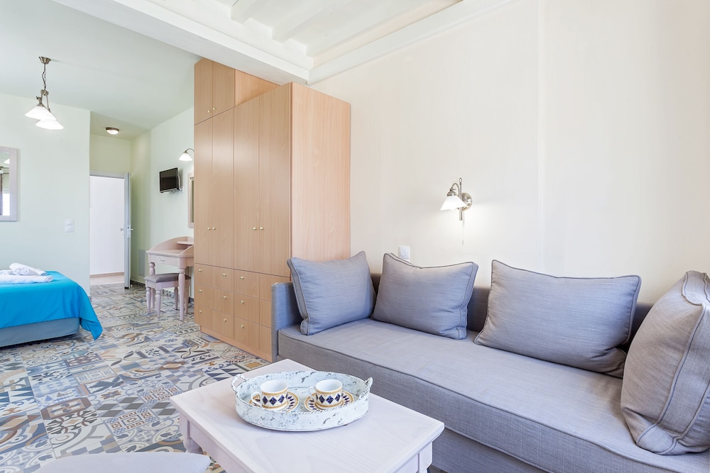 Stafylos Suites Boutique Hotel 25/50