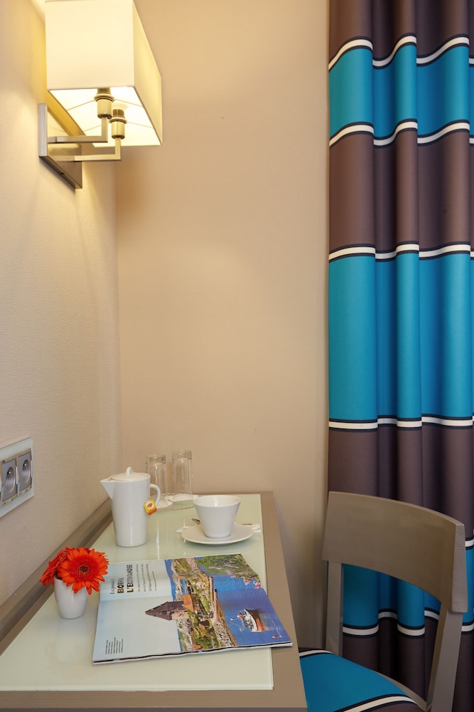 Hotel Beaugrenelle Saint-Charles 44/57