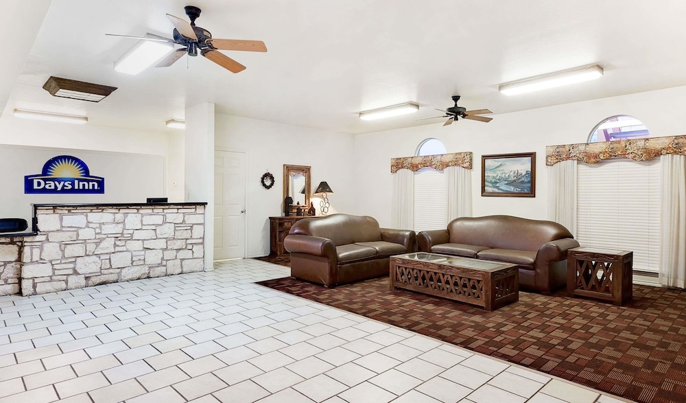 Days Inn by Wyndham San Angelo 19/26
