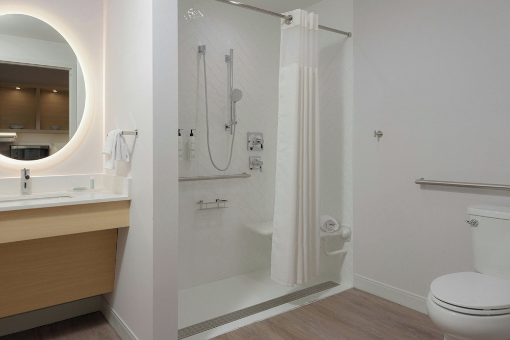 Towneplace Suites By Marriott Cincinnati Oakley 32/37