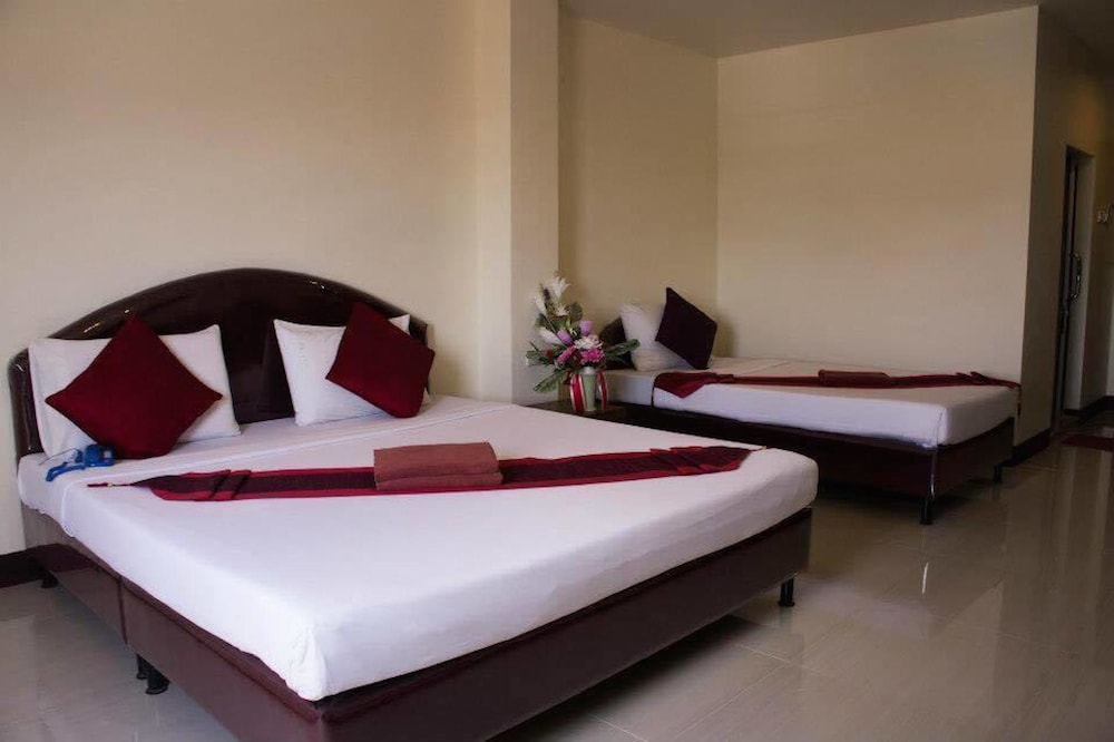 Pearl Place Hotel 28/48