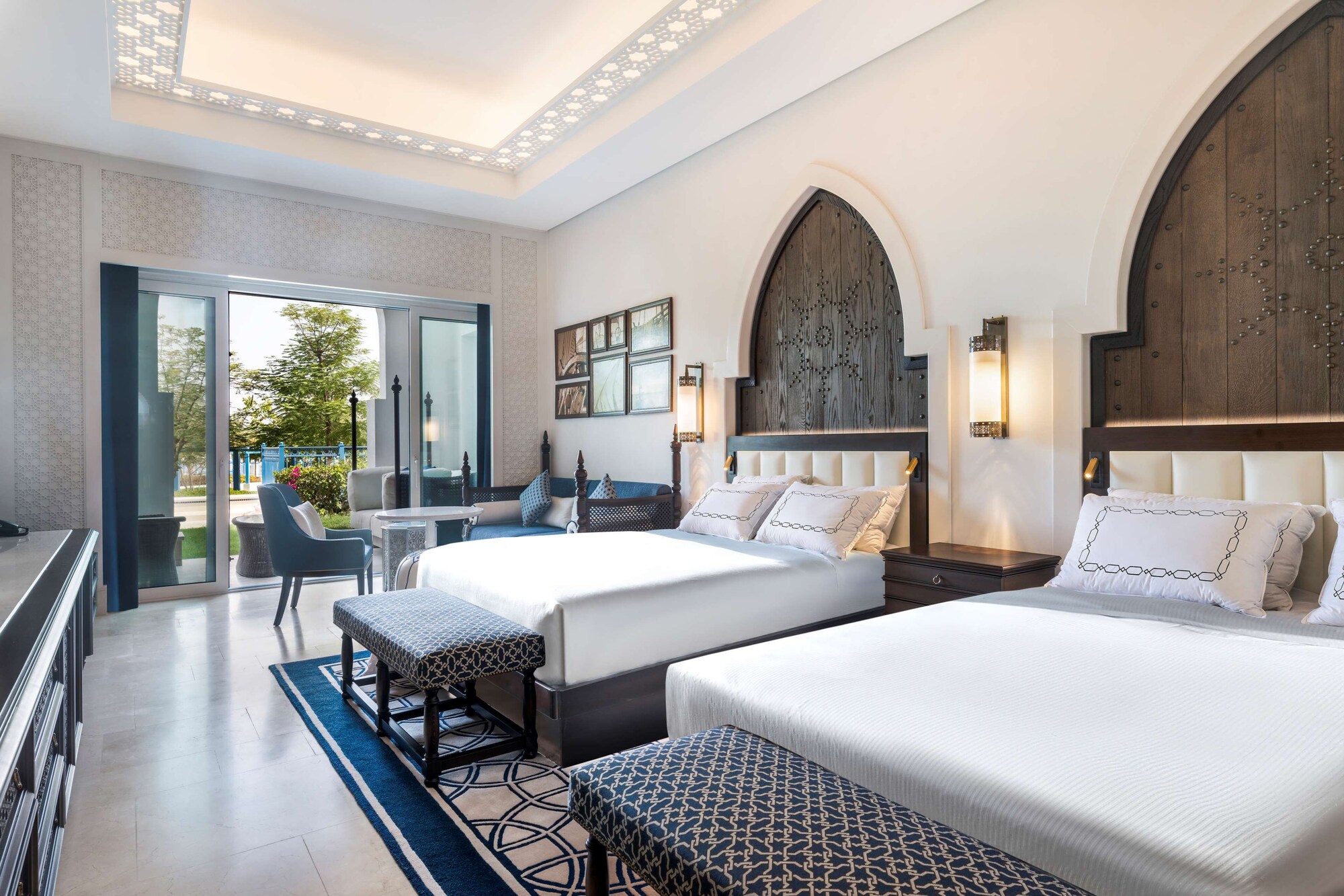 GUEST ROOM, 2 QUEEN BEDS, SEA VIEW