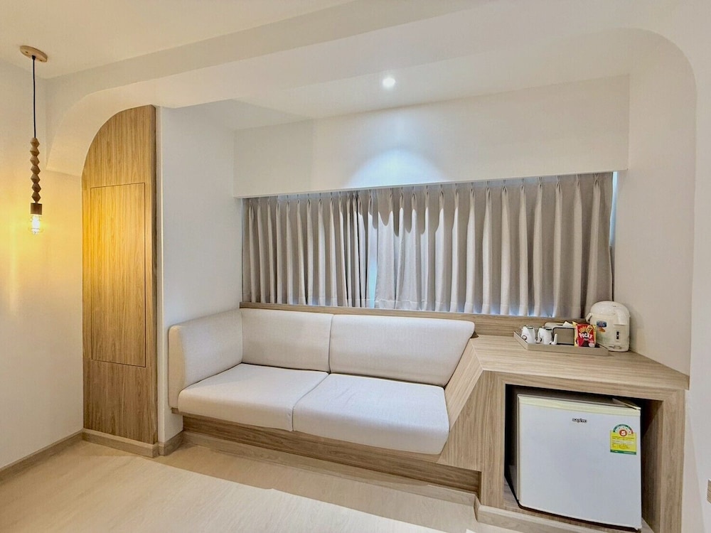 Ivory, King Bed 5/6