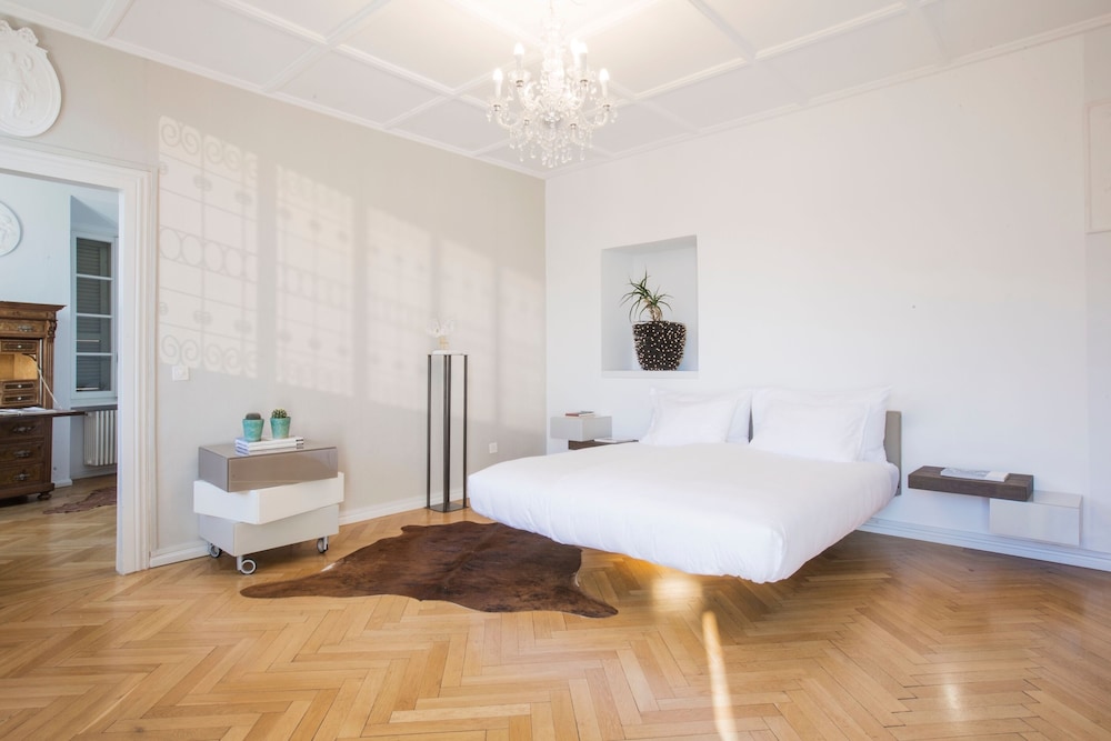 Design, Suite, King Bed, Balcony