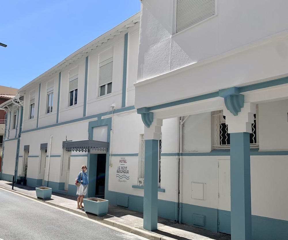Hotel du petit baigneur 38/50