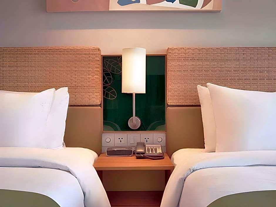 Diamond Hotel Kuta Bali (Ex Holiday Inn Express Bali Raya Kuta) 27/50