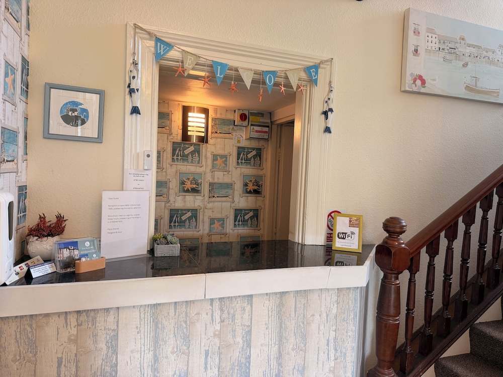 Cairn House 5/48