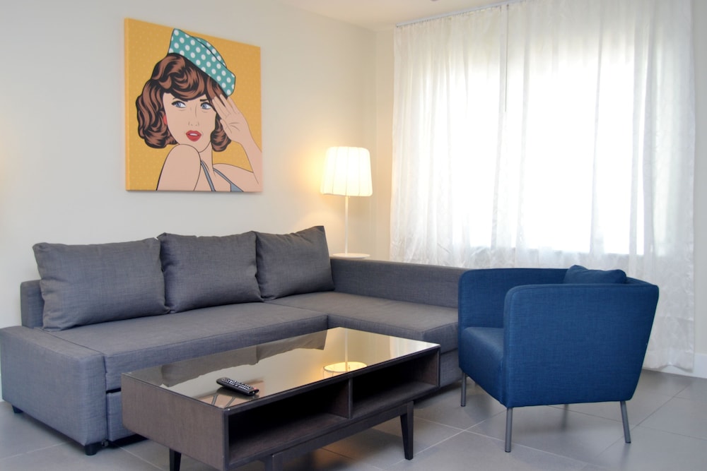 Royal Palms Resort And Spa A North Beach Village Resort Hotel 66/80