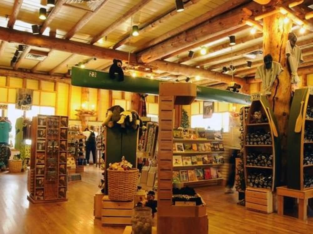 Lake Lodge Cabins 12/16
