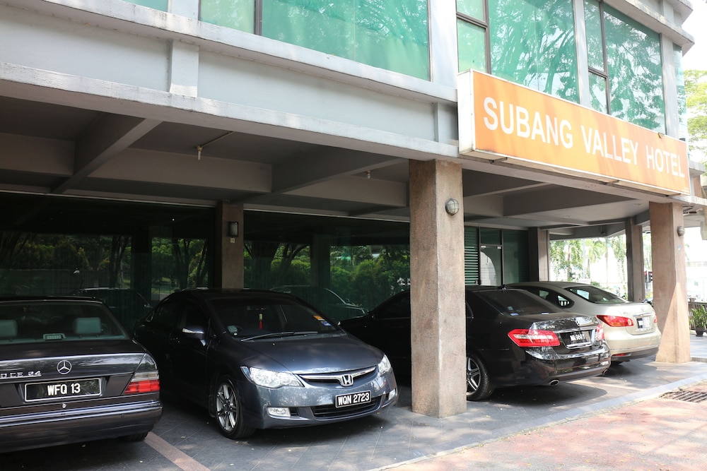 Subang Valley Hotel 53/59