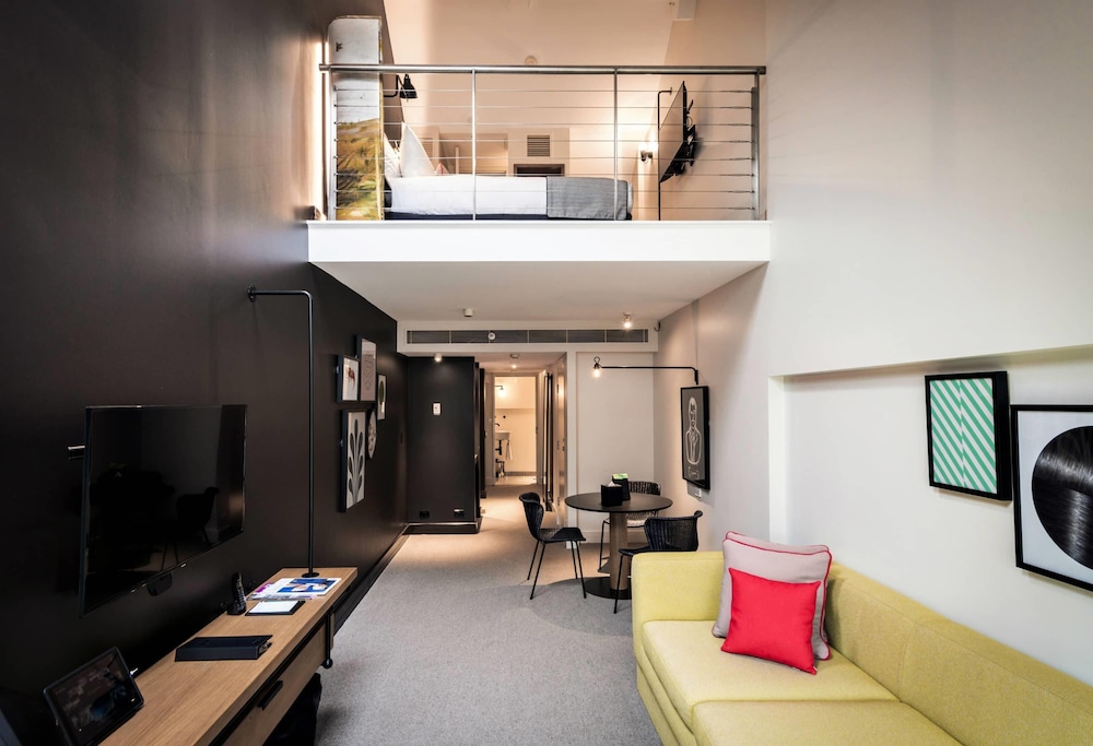 URBAN, LOFT, KING BED, CITY VIEW