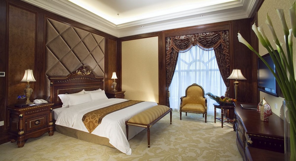 Gladden Hotel Jiangmen 33/61