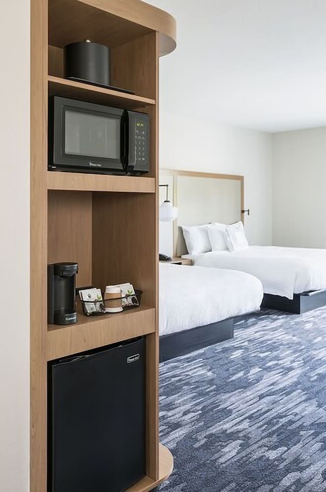 Fairfield Inn & Suites By Marriott Minneapolis North/Blaine 9/36