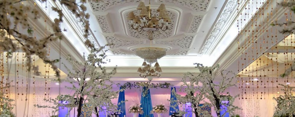 Royal Garden Hotel 14/44