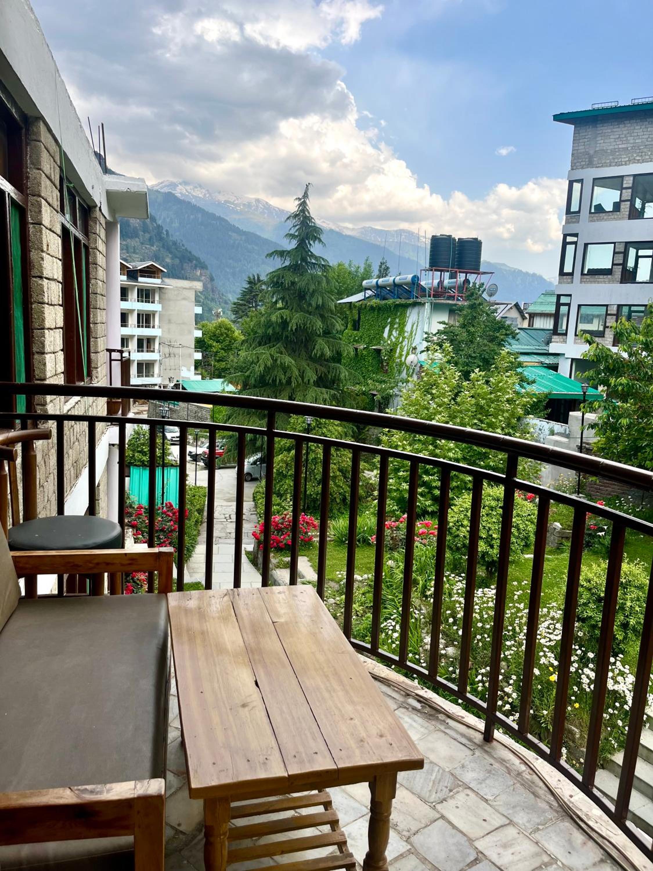 TOURIST HOTEL 39/55