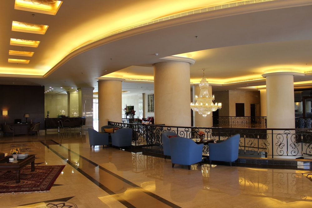 GOLDEN TULIP JIYEH MARINA RESORT 43/50